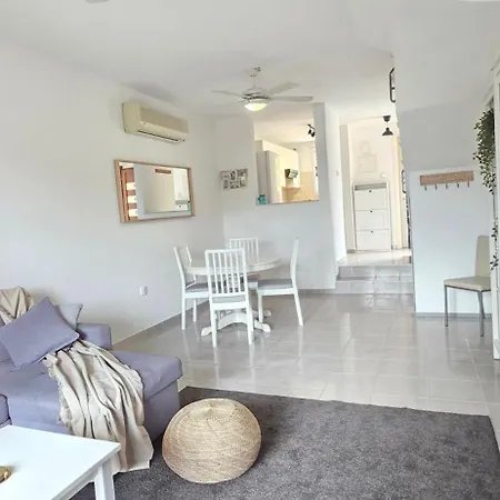 Alithea Townhouse By Staycom