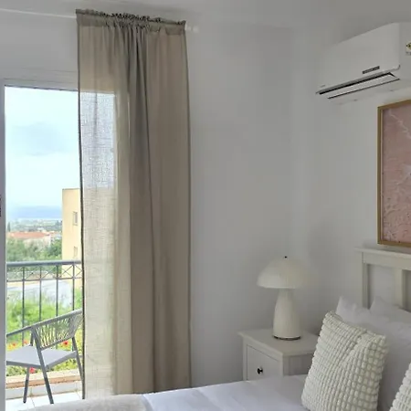 Dom wakacyjny Alithea Townhouse By Staycom